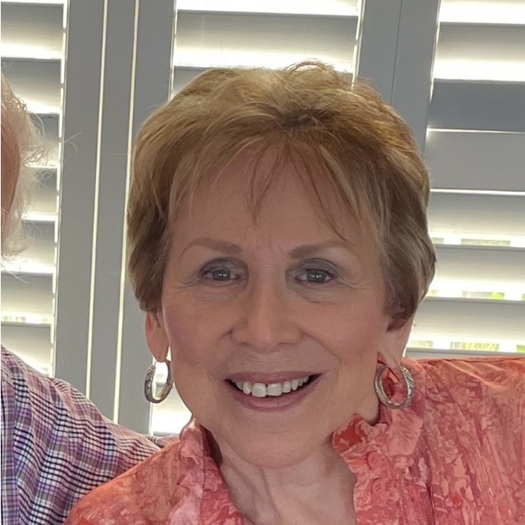 Click "like" to locate closet😀SUGGESTED USER👍🎉 - Picture 5 of 5